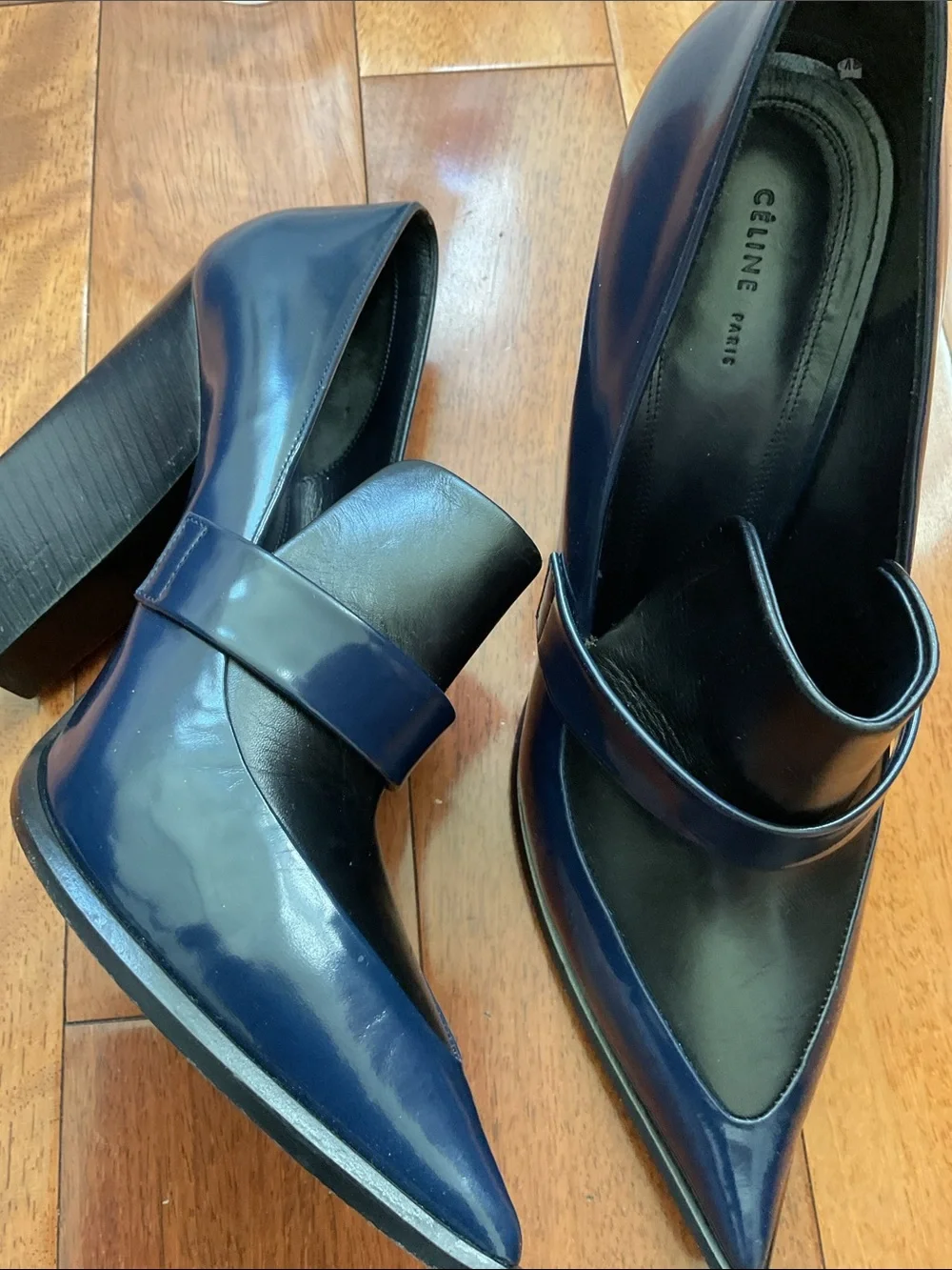 CELINE Paris Navy and Black Pointed Leather Women’s Pumps